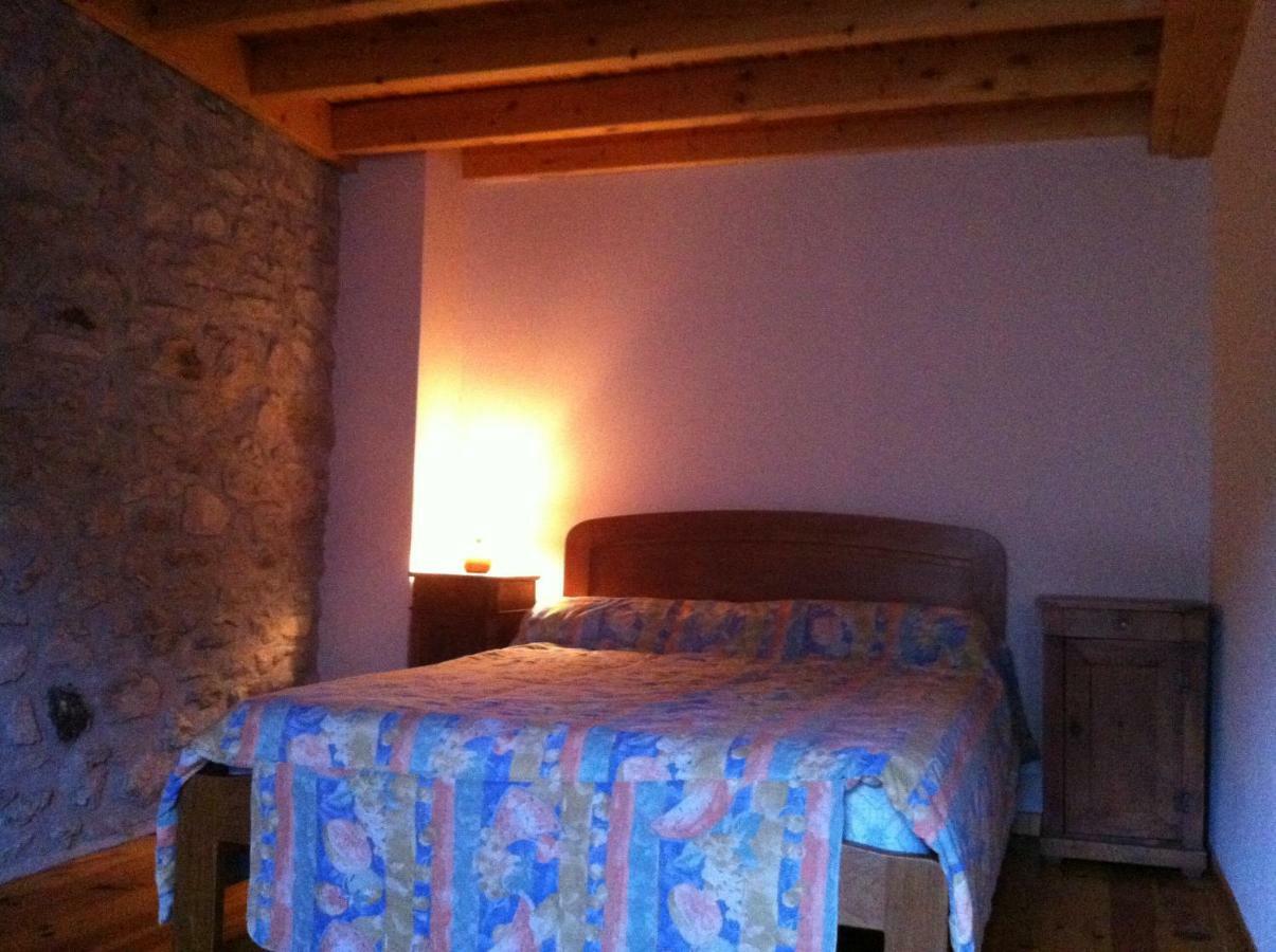 Maison de caractère en Pierre Cal Blanic Saint-Pierre-dels-Forcats Esterno foto