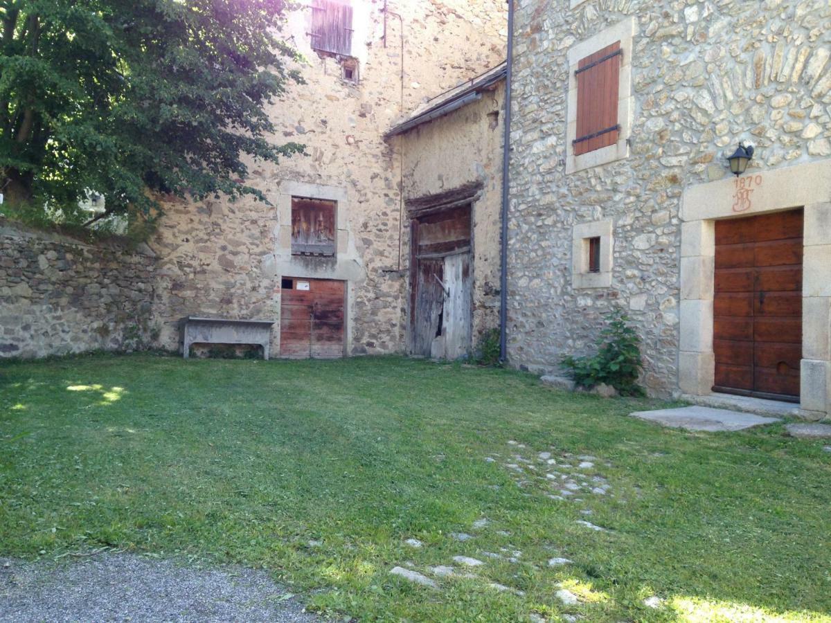 Maison de caractère en Pierre Cal Blanic Saint-Pierre-dels-Forcats Esterno foto